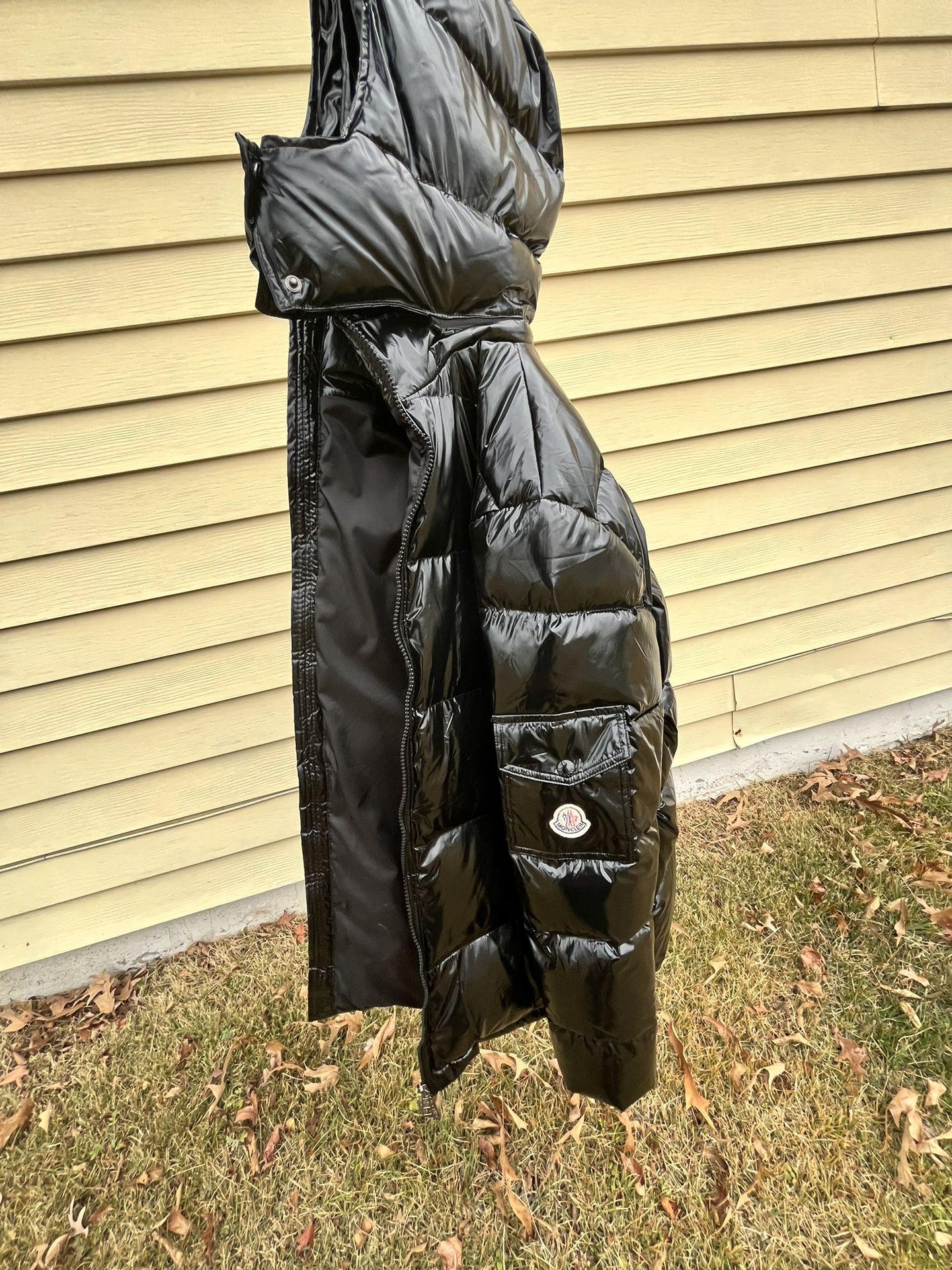 Moncler Coat ( PICK UP ONLY)
