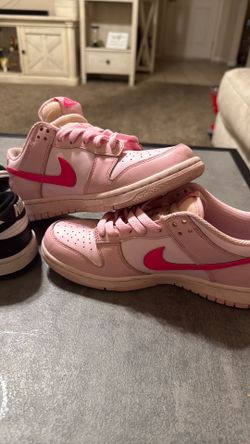 NIKE DUNKS