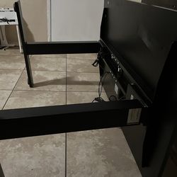 Desk intelligent table