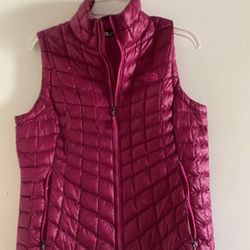 North Face Vest - Never Worn M