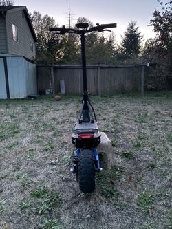 High-performance electric scooter NO TRADES.