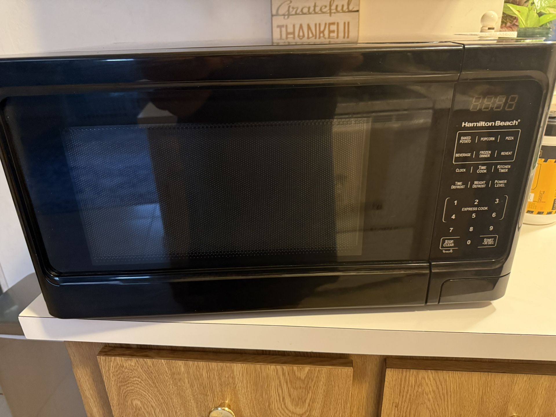 Hamilton Beach countertop microwave