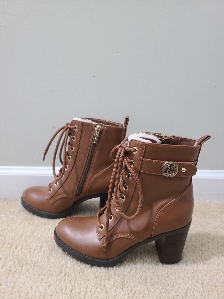 Women's Brown Leather Boots Size Tommy Hilfiger