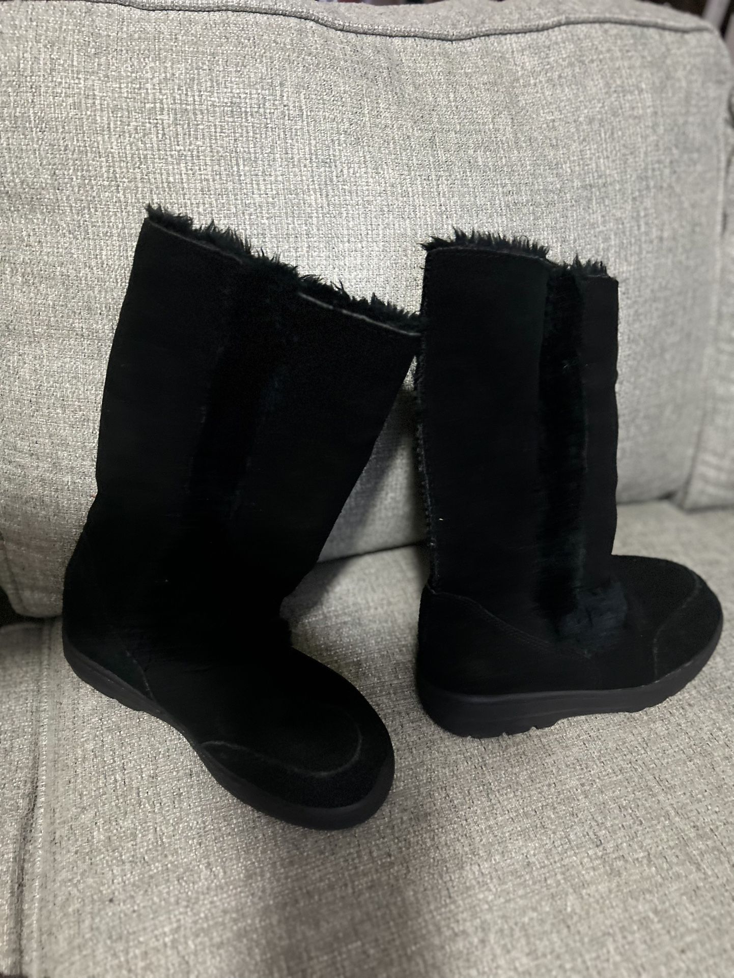 boots- fur lined