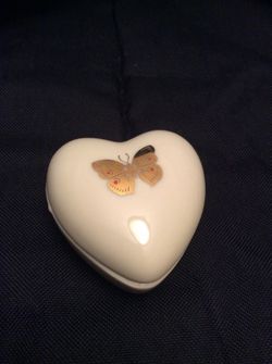 Vintage Takahashi Heart-shaped Ring Holder