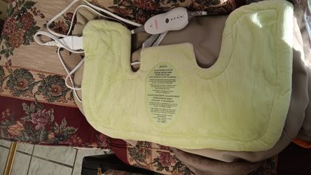 Nice shoulder wamer works perfect