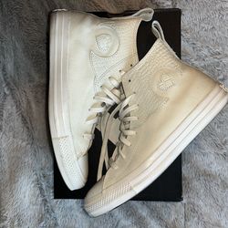 Converse Vintage white 8.5 women’s
