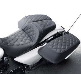 H-D Bagger Lid Covers w/ silver LS stitching