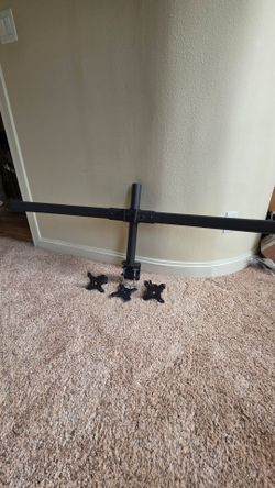 Triple Monitor Desk Mount Arm