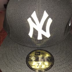 New Era Fitted Yankees Baseball Cap
