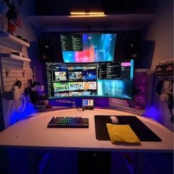 OLED LG UltraGear 45" 240Hz Curved Gaming Monitor 