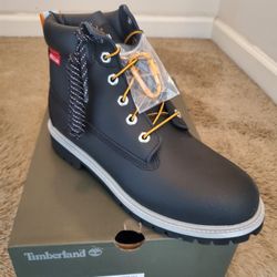 NEW TIMBERLAND SIZE , 7Y