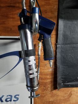 Lincoln PowerLuber Pneumatic Grease Gun, 6000 PSI, Model# 1162