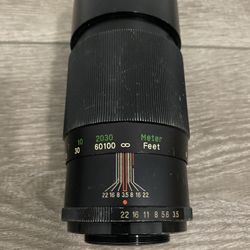 Vivitar 1:35 200mm Manual Focus Full Frame Telephoto Camera Lens W/Case