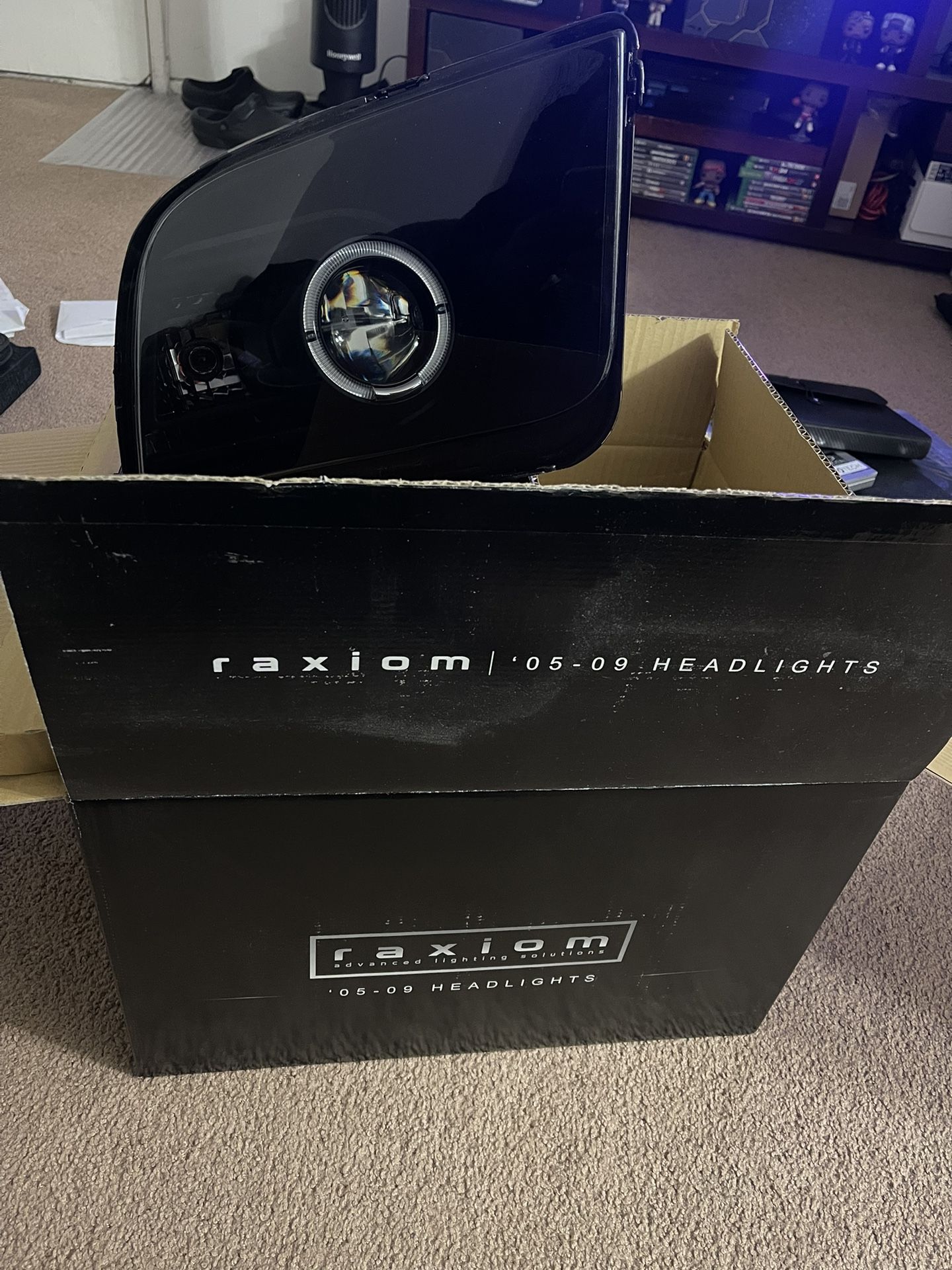 Mustang headlights 05-09