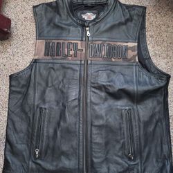 Men's Harley Davidson Leather Vest Size Xl $150 Pickup In Oakdale 