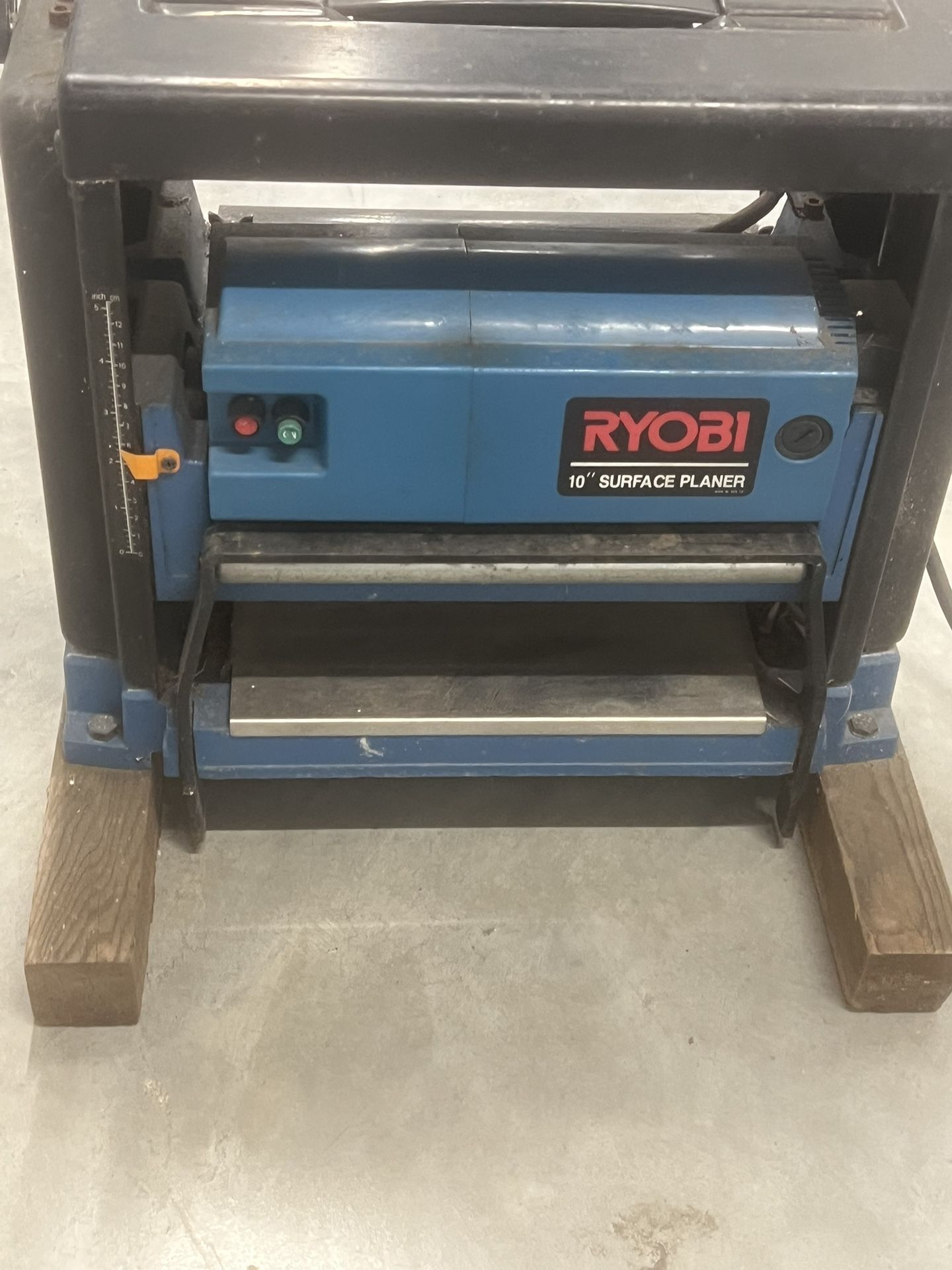 Ryobi 10" Surface Planer AP10 working condition Heavy Duty. Location below 31705 SR-54 Wesley Chapel, FL 33545 storage mart Formally Metro Self