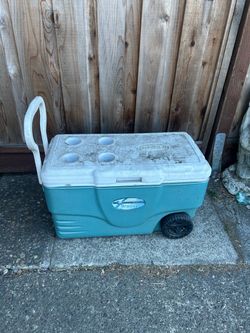 Rolling Coleman Cooler - Needs Cleaning