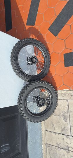 Yozma in10 front and rear tires