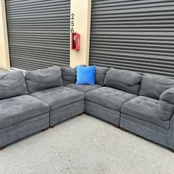 Sectional Couch 