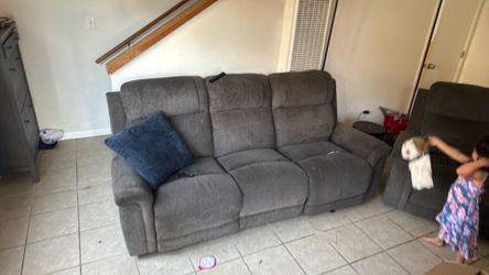 Free recliner couches