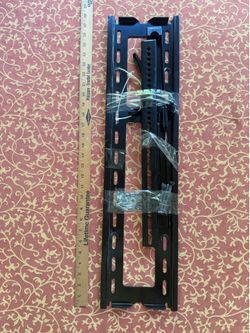 Heavy Duty Flat/Fixed TV Wall Mount Bracket With Mounting Hardware $15 OBO