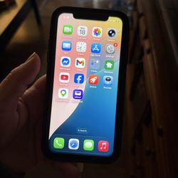 iPhone 11  256g 