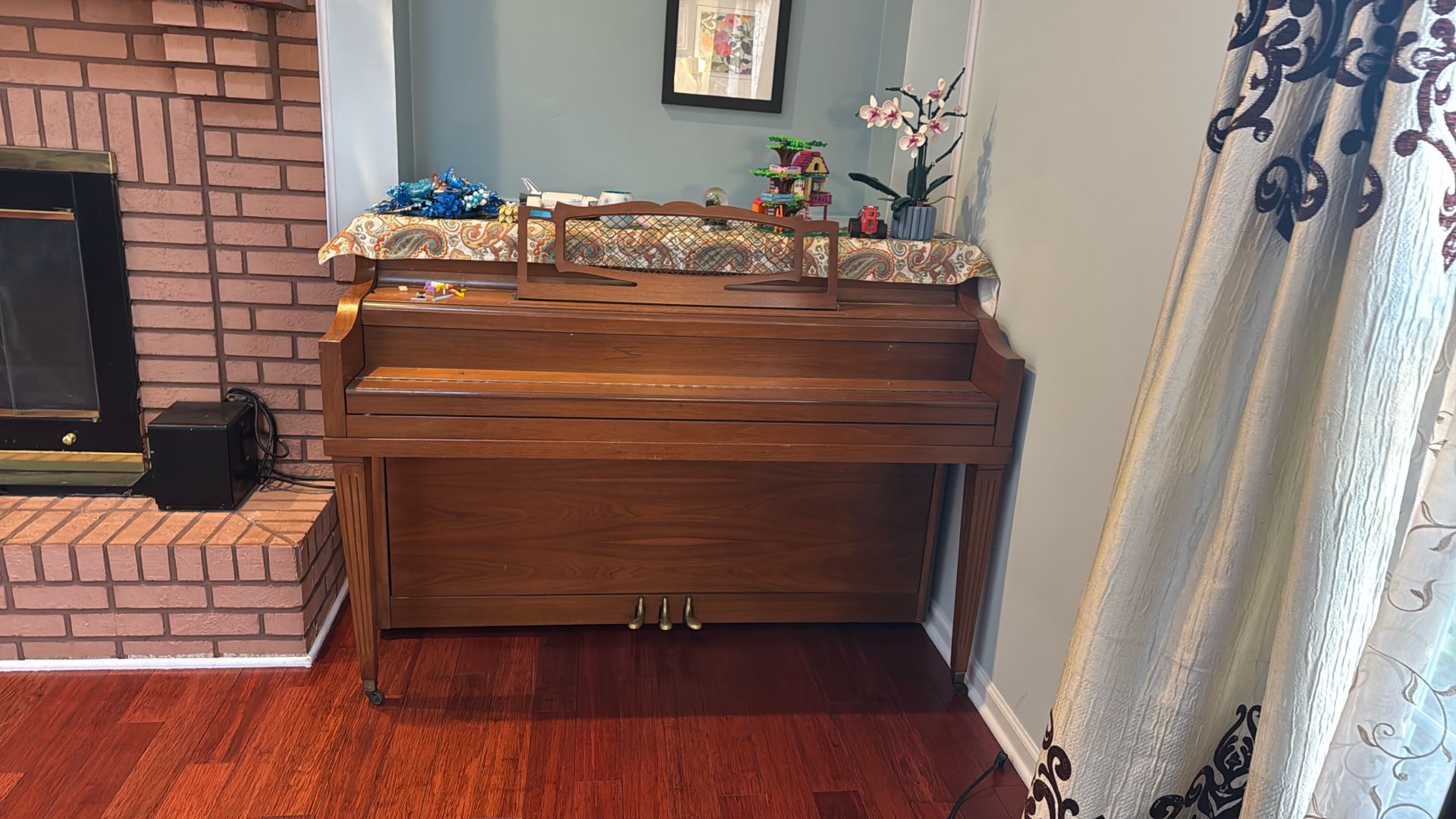 Cable Upright piano