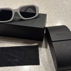 Prada Glass 