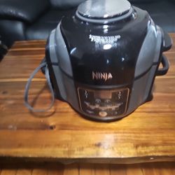 Ninj 5qt Compact , Pressure Cooker AIR FRYER