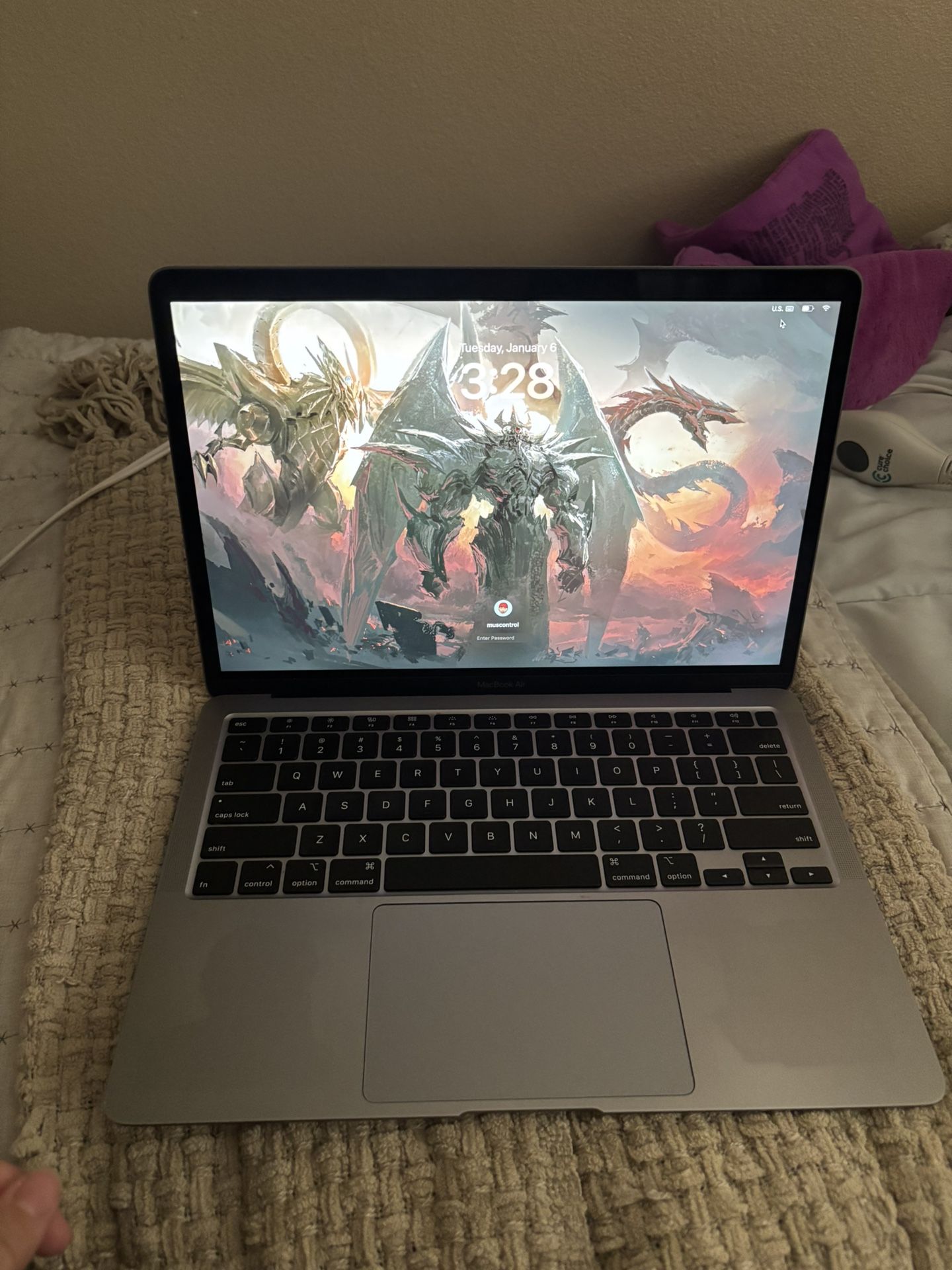 MacBook Air i3
