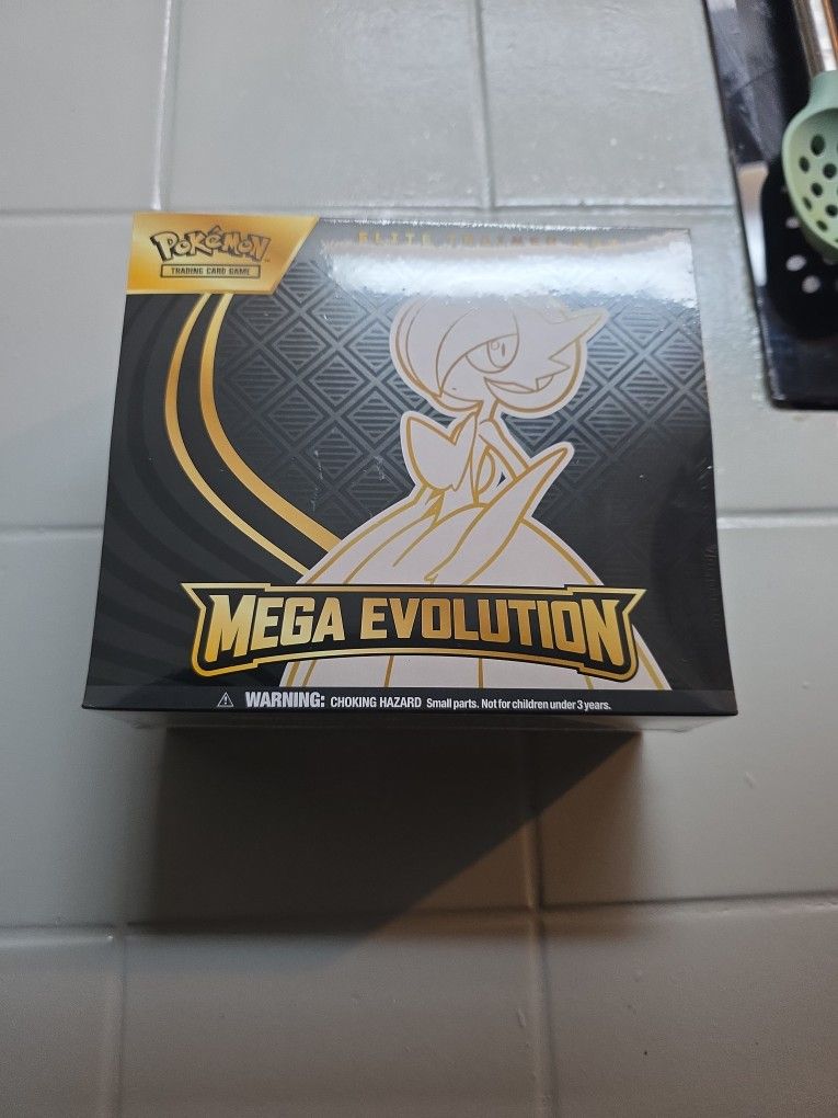 Pokémon Mega Evolution Etb