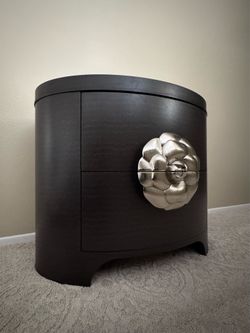 Bernhardt Accent Table/Nightstand