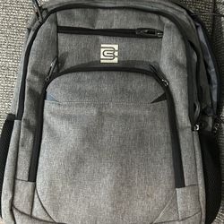 Bruno Cavalli 17in USB Laptop Backpack 