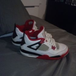 Air Jordan 4 Retro Fire Red 