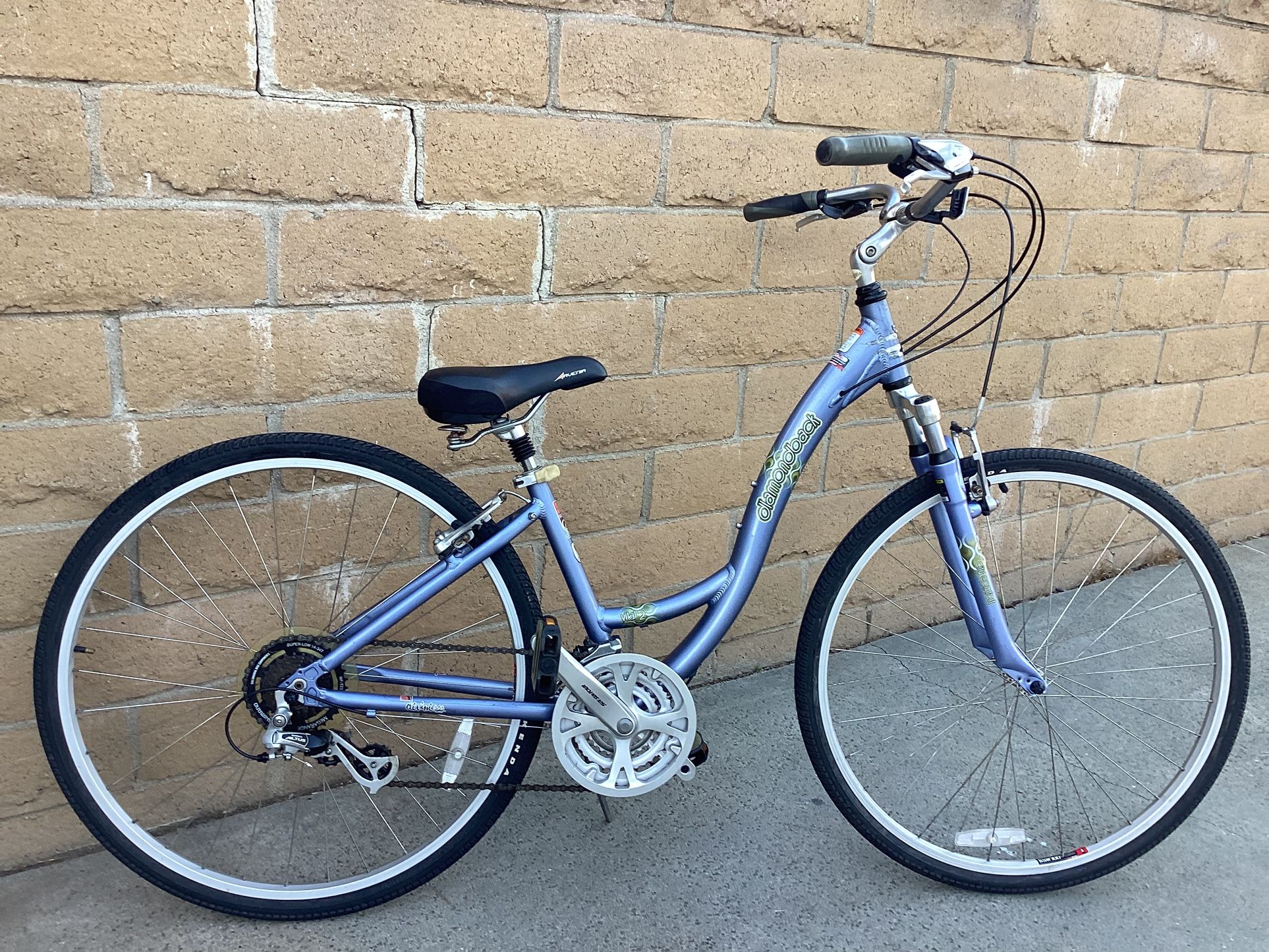 DIAMONDBACK VITAL2 MOUNTAIN BIKE 21 SPEED SMALL
