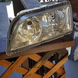 Volvo Headlight 