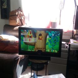 TV 32 In