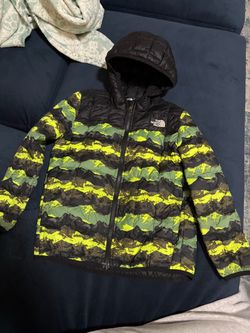 Kids The North Face Puffer Jacket – Size 7