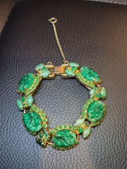 A rare vintage bracelet by the American brand Juliana created circa the 1960s