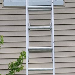 Aluminum Extension Ladder- 13ft. Fully Extended