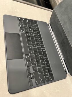 iPad  pro 12.9 Magic Keyboard