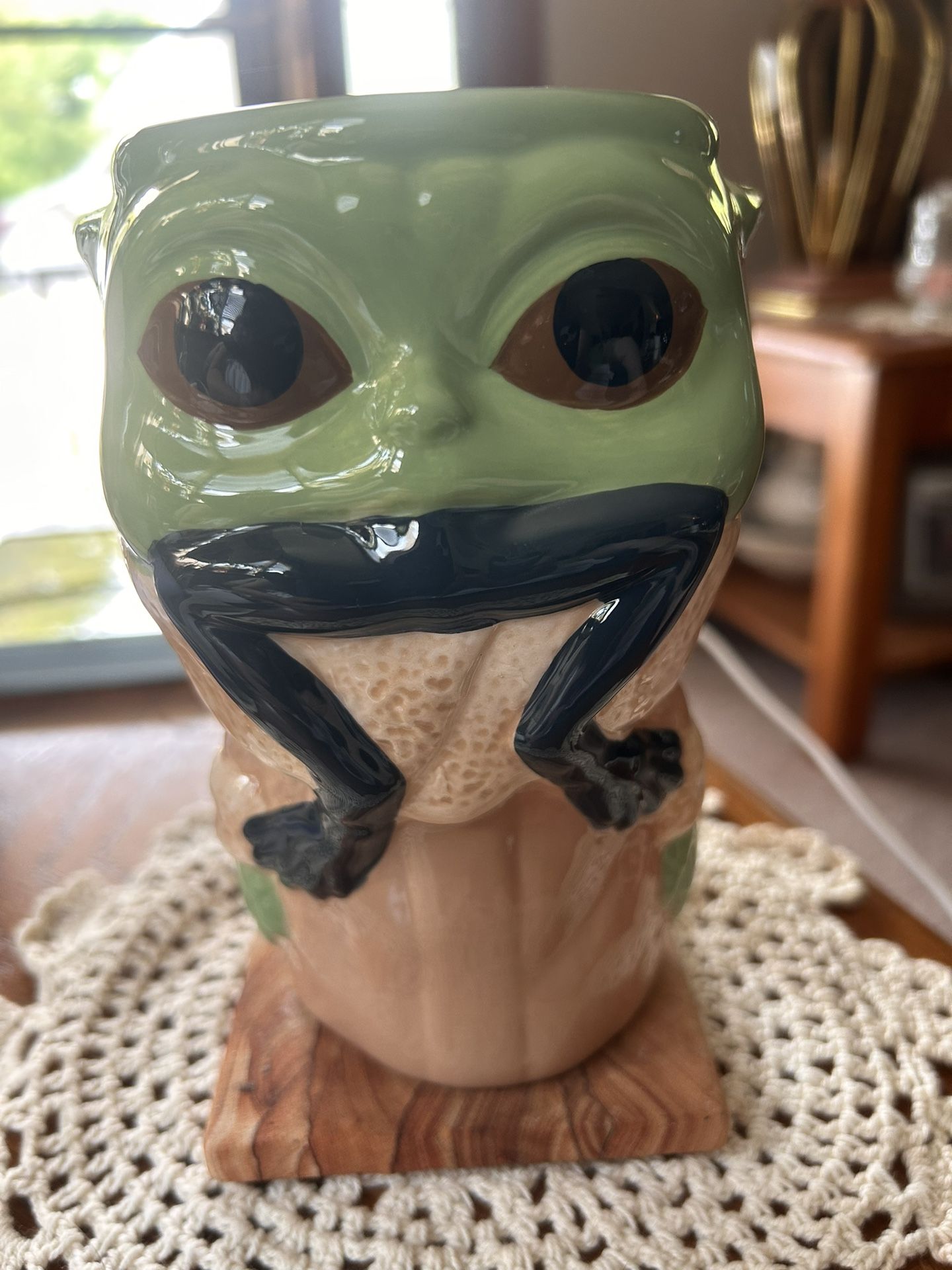 Mandalorian Baby Yoda Grogu Star Wars Eating Frog 6" Goblet Coffee Mug Tea Cup