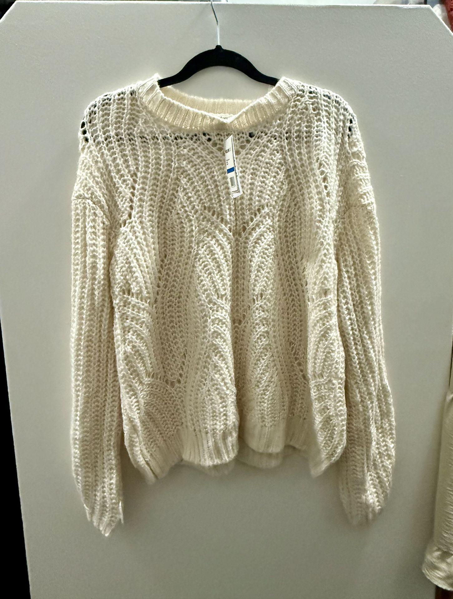 NWT cream Knit Cardigan 