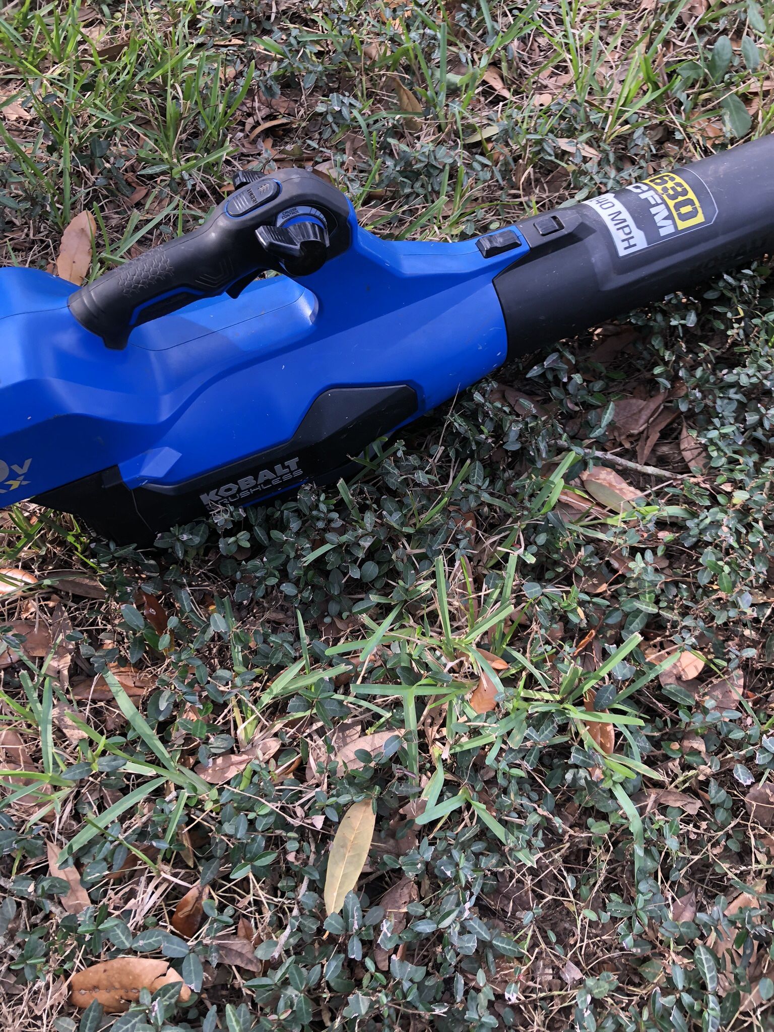 New Kobalt .80v 630 Battery Powered Hand Blower With Charger And Battery