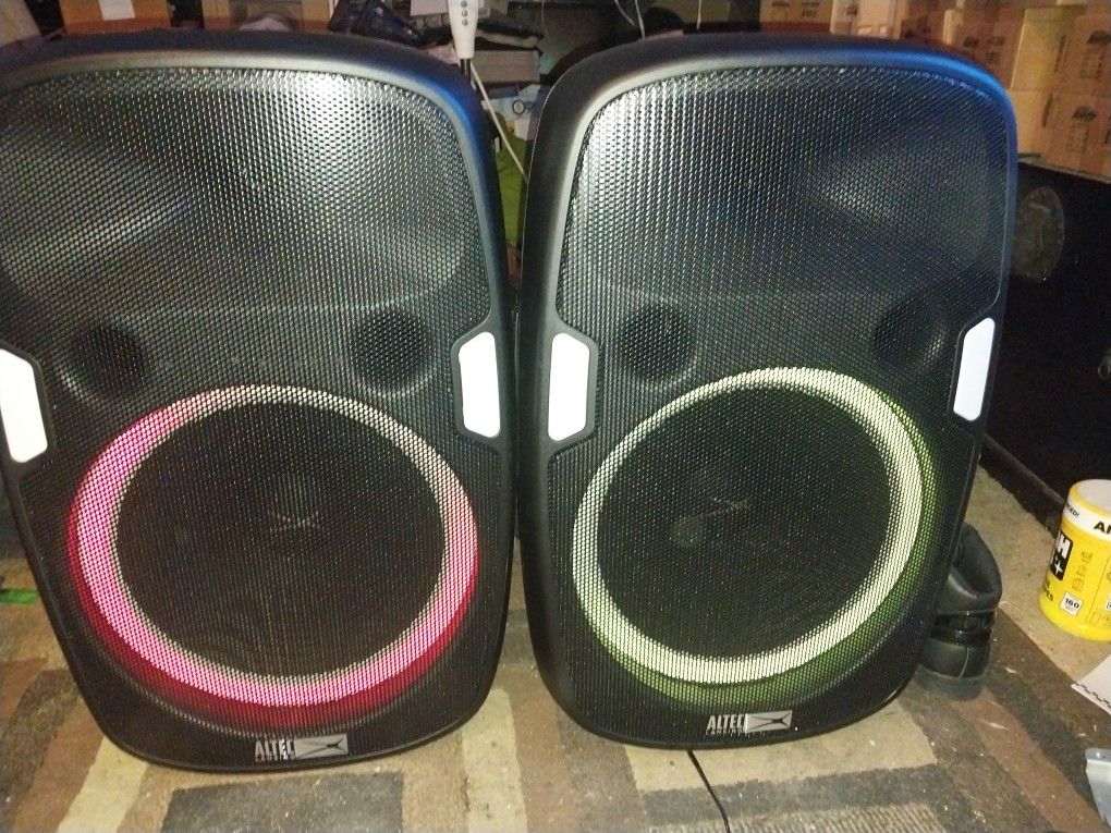 Pair of Party Speakers