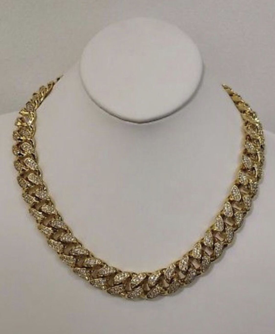 New 14 k yellow gold Cuban link chain chain