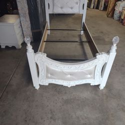 2 Twin Beds With Night Stand 300