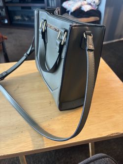 Steve Madden olive color  shoulder bag