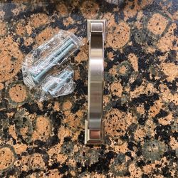 Cabinet Hardware 